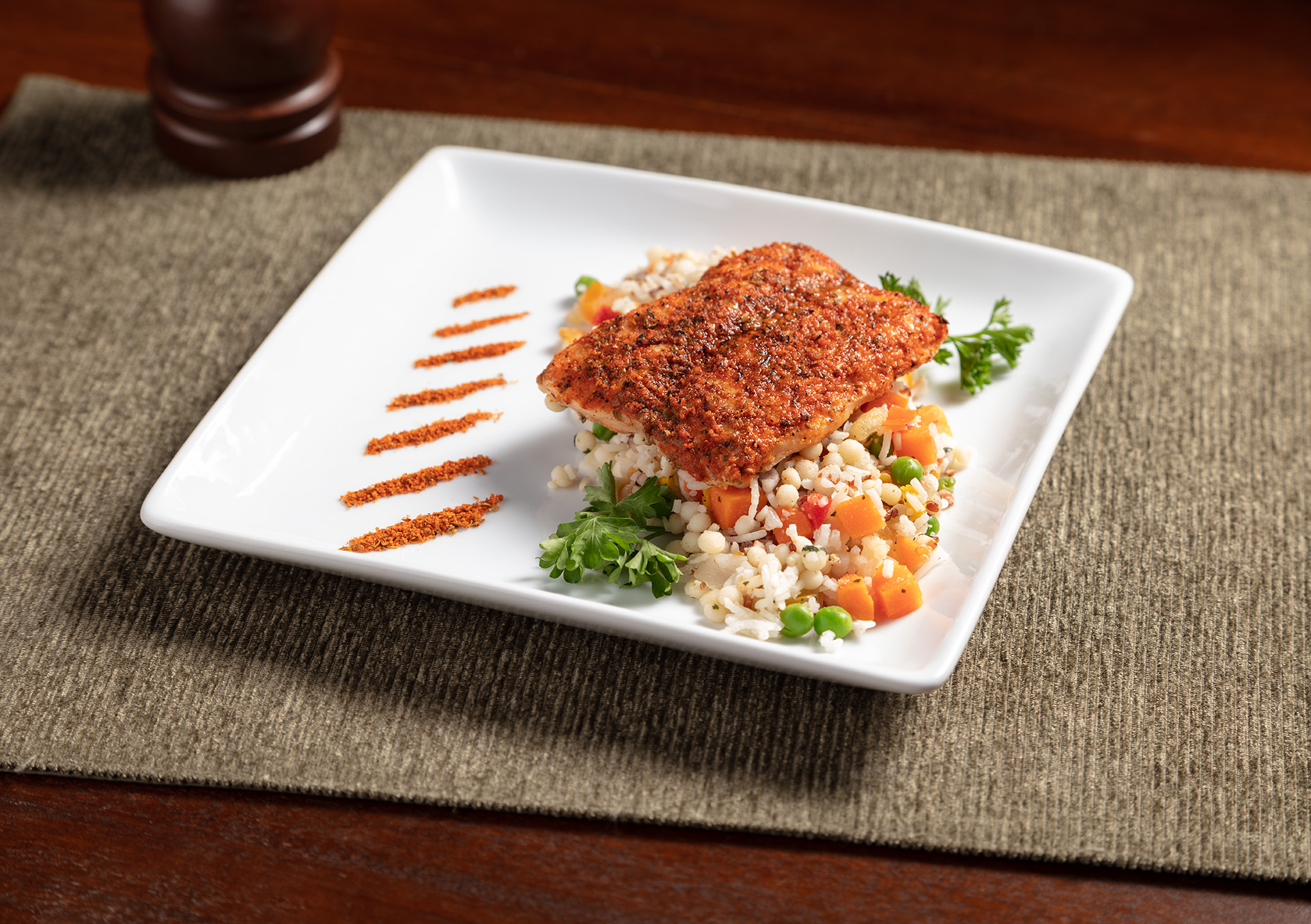 Picture of Fusia Foods' blackened salmon ready-to-eat meal.